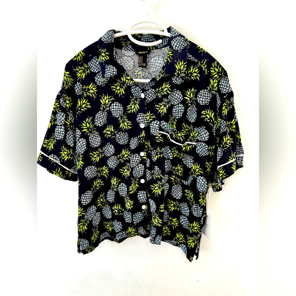 Cropped Hawaiian Button Down Shirt Forever 21 Blue Pineapples NWT Medium